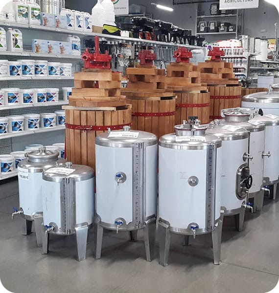 Pormenor interior do espa&ccedil;o comercial do Campocheio